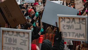 Vignette pour la transparence et la responsabilité aux premières lignes de la justice