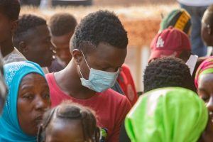 La gente toma precauciones en Malí contra el COVID-19