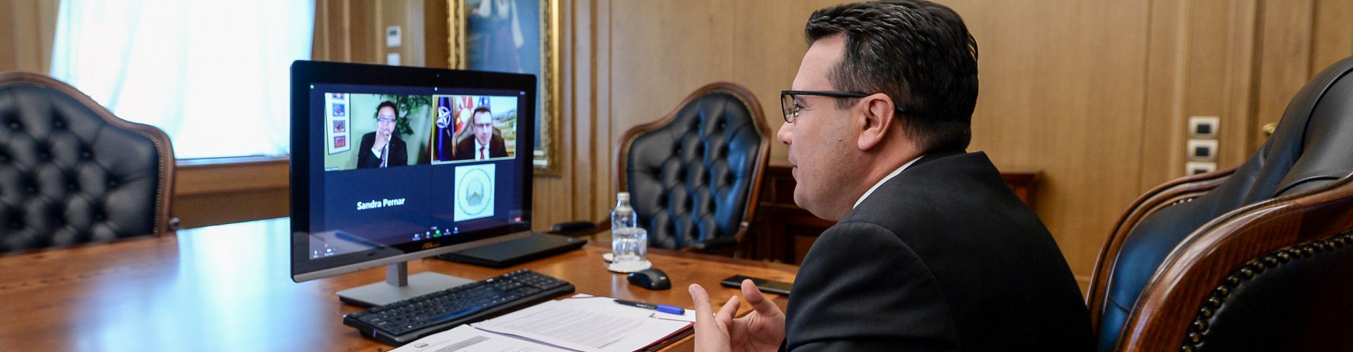 Le PDG de l'OGP, Sanjay Pradhan, rencontre le Premier ministre de Macédoine du Nord, Zoran Zaev
